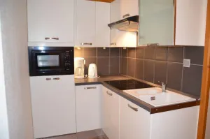 Image of 100m from shops, 1st floor, view mountain, balcony, tv, ski locker, 40m², Les Menuires