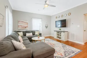 Image of *Lux Modern Townhome * Downtown* King Beds * Duke*