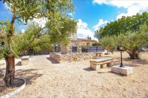 Image of Mazet Provençal Jardinpiscine Parking Privé Fermé