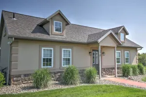 Image of Romantic Cottage with Kitchen & Private Hot Tub
