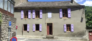 Image of Large 200 m2 house with garden, terraces and courtyard. Florac Center.