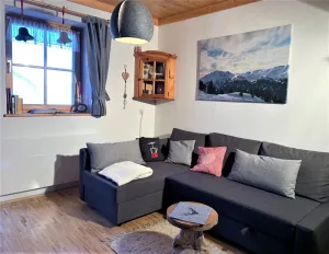 Image of Beautiful apartment with terrace and garden, mountain view, 50 m to the elevator