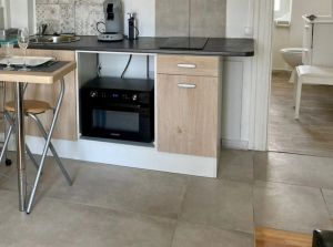 Image of Fully equipped, comfortable studio ideally located