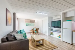 Image of Bush to Beach Apartment 88 - relaxing getaway (5 min stroll to the beach)