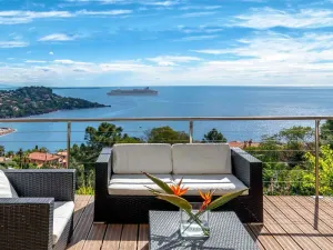 Image of Lovely villa with dazzling sea views not far from Cannes