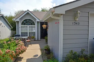 Image of Come stay in quiet and comfortable duplex!