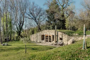 Image of Maison Terre Cabanes de Fallot \/ sauna - cold bath \/ shared natural swimming pool