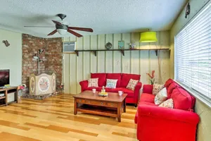Image of Hidden Charm- 3 bed-2 Bath, Pool & Game room