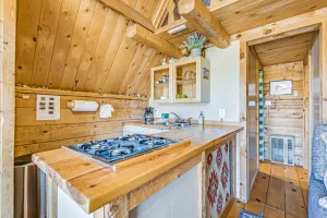 Image of Charming Tiny Home Cabin \/ Mountain View \/ Deck