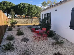 Image of Le moulin des sables, a 5-minute walk from the port and the sea.