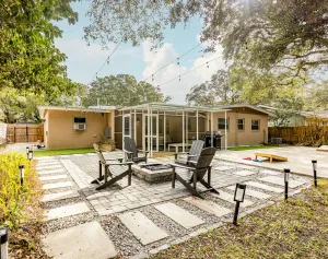 Image of Family and pet friendly home w\/fire pit and only 5 min from beach access