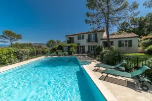 Image of 5 BEDROOM VILLA WITH PRIVATE POOL AND GARDEN (N°359)