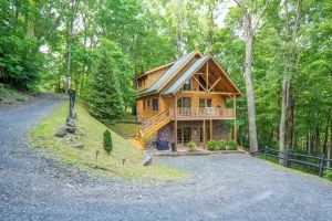 Image of Rock n Rhapsody - Blue Ridge Log Cabin - Minutes to West Jefferson - Fireplace - Foosball