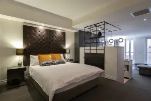 Image of CBD Executive Apartment right by the Harbour