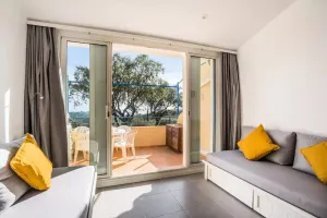 Image of Les Appartements aux Restanques du Golfe de St Tropez - maeva Home - Appartement 2 pièces coin cabine 7 personnes - Sélection - vue Mer MAE-3148