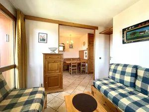 Image of Ski-In\/Ski-Out Studio with Lift, Near Shops and Slopes, Sleeps 4