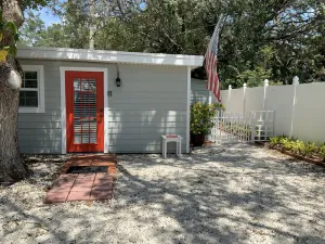 Image of Beautiful Detached Remodeled Cottage Studio\/ Downtown Palm Harbor.NON FLOOD Zone