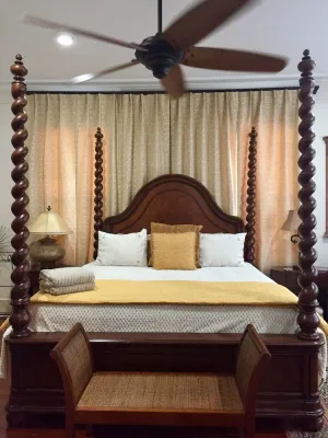 Image of In The Heart of Apalachicola~Walk Everywhere~Autumn Moon Suite~Majestic Jewel