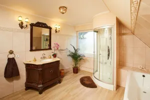 Image of Exclusive apartment ... Top renov ... Including garden ....