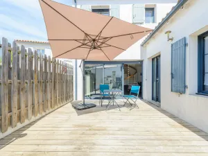 Image of Charming House in Angoulins - Near Beach, WiFi, Baby Equipment, Sleeps 6