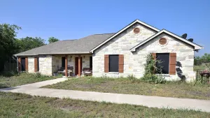 Image of Ranch Stlye open floor plan, w\/ hottub