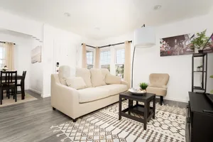 Image of Centrally Located 2BR Home near LAX & SoFi