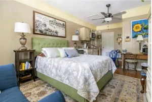 Image of Studio ESCAPE Cozy CLOSE-IN Kitchen Pool Work-Space