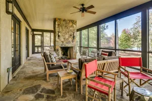 Image of NEW TO RENTAL MARKET-4 BEDROOM-SMITH LAKE-NO STEPS TO LAKE-MAIN BODY