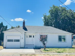 Image of Beautifully Renovated 2 bedroom\/1 bath Cottage-Like Hideaway!