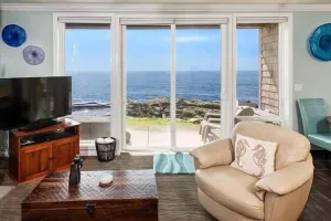 Image of Oceanfront, Whales & Hot Tub | The Pointe