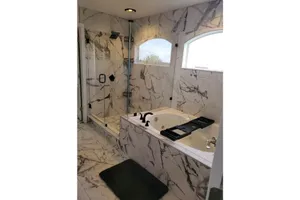 Image of Luxury Home w\/ Lanai, Billiards, 6min to Legoland