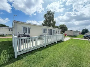 Image of Beautiful 6 Berth Caravan At Breydon Water Nearby Great Yarmouth Ref 10056B