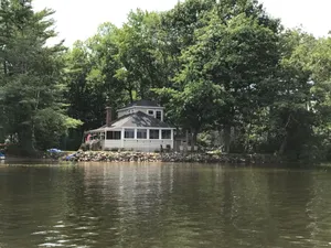 Image of Lake Front Taylor Pond Cottage