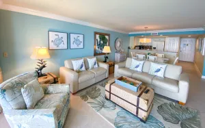 Image of Sanibel Harbour Resort Bay View Tower 432:    Beachfront with gorgeous sunset views over the water.
