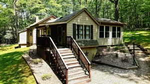 Image of Family friendly, cozy cottage with hot tub in Ohiopyle!