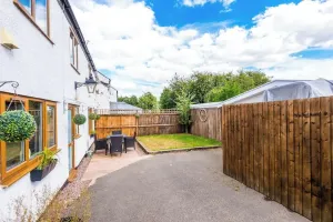 Image of Charming 3-Bed cottage in Chester, ideal for Families & Workers, FREE Parking - Sleeps 7