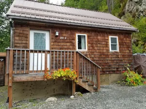 Image of Sitka Rose - Cabin, minutes from airport & ferry - self check-in