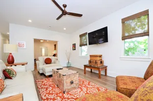 Image of BRAND NEW IMPECCABLE UPTOWN TOWNHOME.