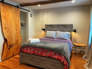 Image of Row-home 3min drive to Central Market,Office,Patio w\/ Fire Pit, Artistic Accents