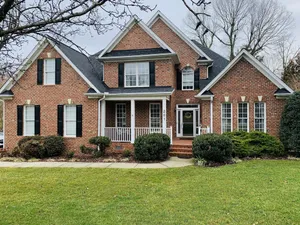 Image of Lovely Home, Perfect location, Coliseum, Golf, HPU, Back Porch & Community pool
