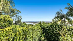 Image of 2 6 Bayview Road Noosa Heads