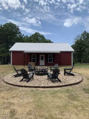 Image of Cabin on Blackberry Hill near McGee Creek