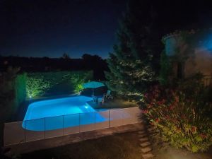 Image of Charming villa with large swimming pool in an idyllic estate in Drôme provençale