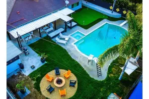 Image of Tropical Oasis Retreat Pool\/Jacuzzi\/Game room\/Bar