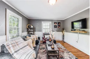 Image of Downtown Ky Bourbon Tour Cozy Cottage