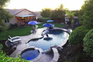 Image of Gallinger · Fabulous Grand Home Pool~Jacuzzi Central Walkable