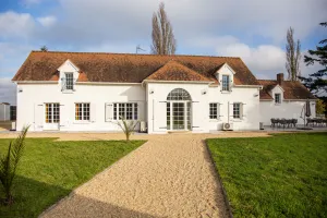 Image of Charming 240m2 house with additional 80 m2 detached building