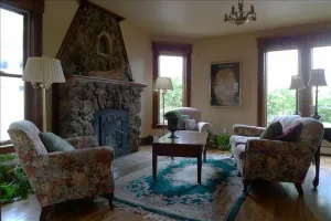 Image of Spacious ADA accessible Victorian in the Heart of Manitou Springs