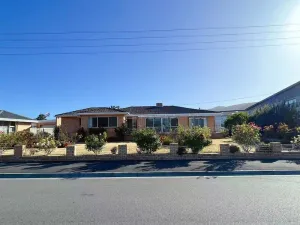 Image of Rose Retreat 10 Min to the CBD