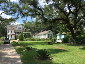 Image of Cozy bungalow charm!